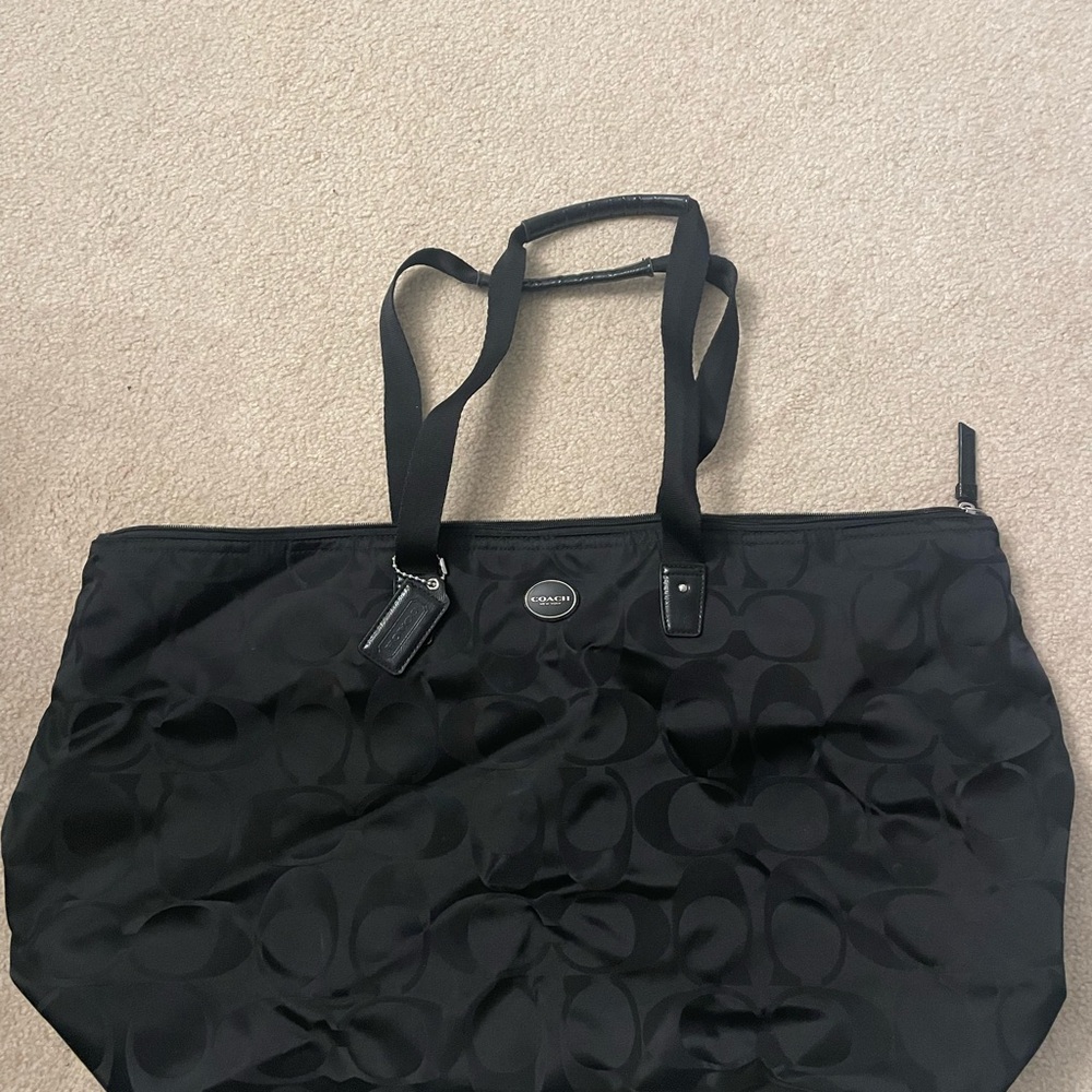 Coach Black Tote Bag Sleek Durable Design